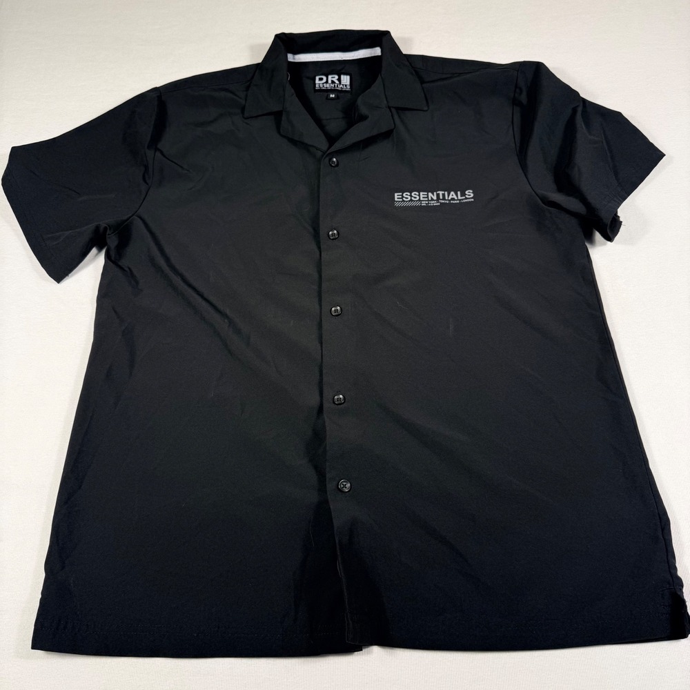 DRL Essentials Button Up Shirt Medium Black Short Sleeve Graphic‎ Stretch Camp
